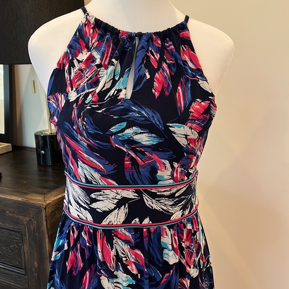 Roz & Ali Maxi key hole halter dress - Picture 2 of 4